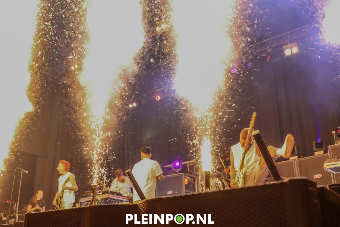 THE DIRTY DADDIES     (9)